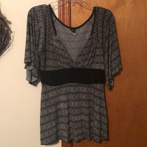 Darling loose sleeved top